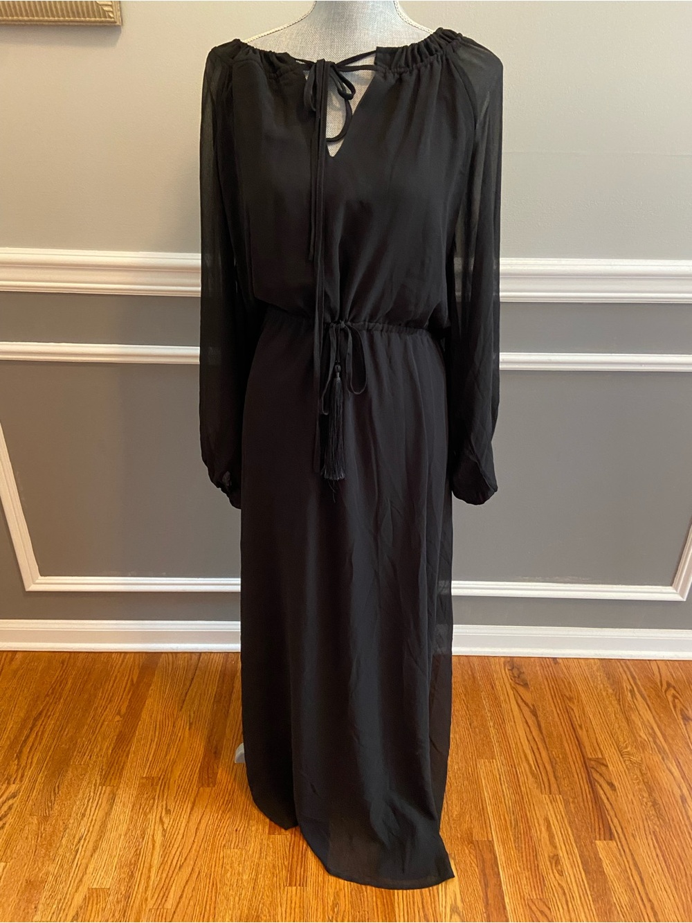 Forever 21 Black Chiffon Maxi DressWomen’s Small  w/ Tassel Drawstring Tie NEW